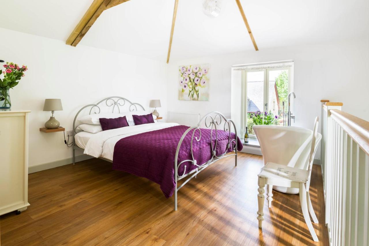 Red River Stables - Peaceful, Beautiful Grounds, Swimming Pool, Central Location For West Cornwall Camborne Εξωτερικό φωτογραφία