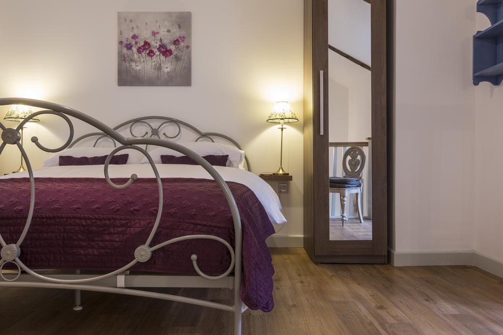 Red River Stables - Peaceful, Beautiful Grounds, Swimming Pool, Central Location For West Cornwall Camborne Εξωτερικό φωτογραφία